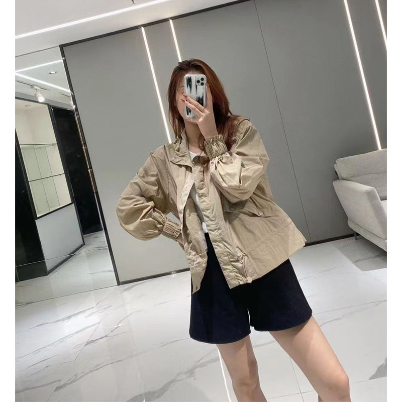 

The high quality women's short wind and sun protection windbreaker coat girl Hem drawstring parka Very stylish and casual jacke, White