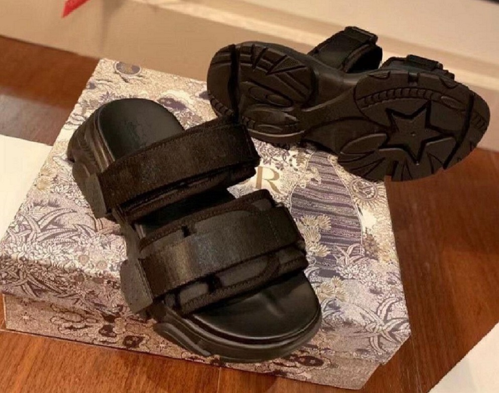 

Summer Wander Slippers Slide Sandals Luxury Designer Women sneaker and sandal Styles Eva Sole Classics Design Obique Print Top Quality