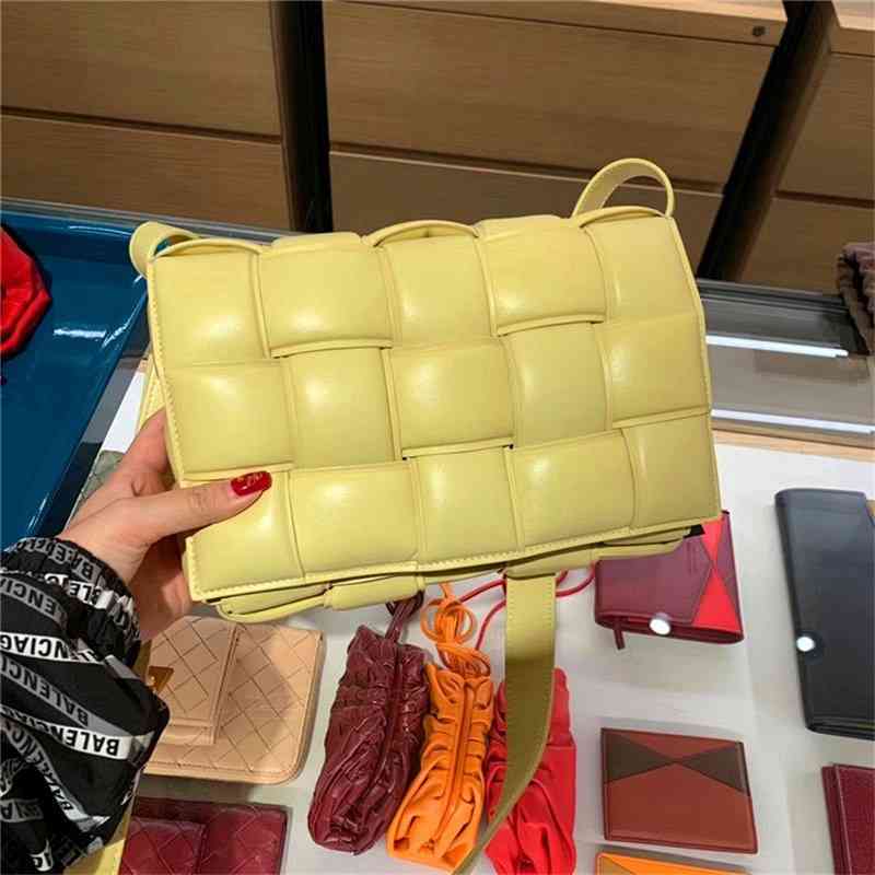 

Venetas Bottegas Handbags Bvss Luxurys Baodiejia 2022 Bvs Casete Woven Pillow Bag Single Shoulder Messenger Bag Women's Bag, As shown in figure 4