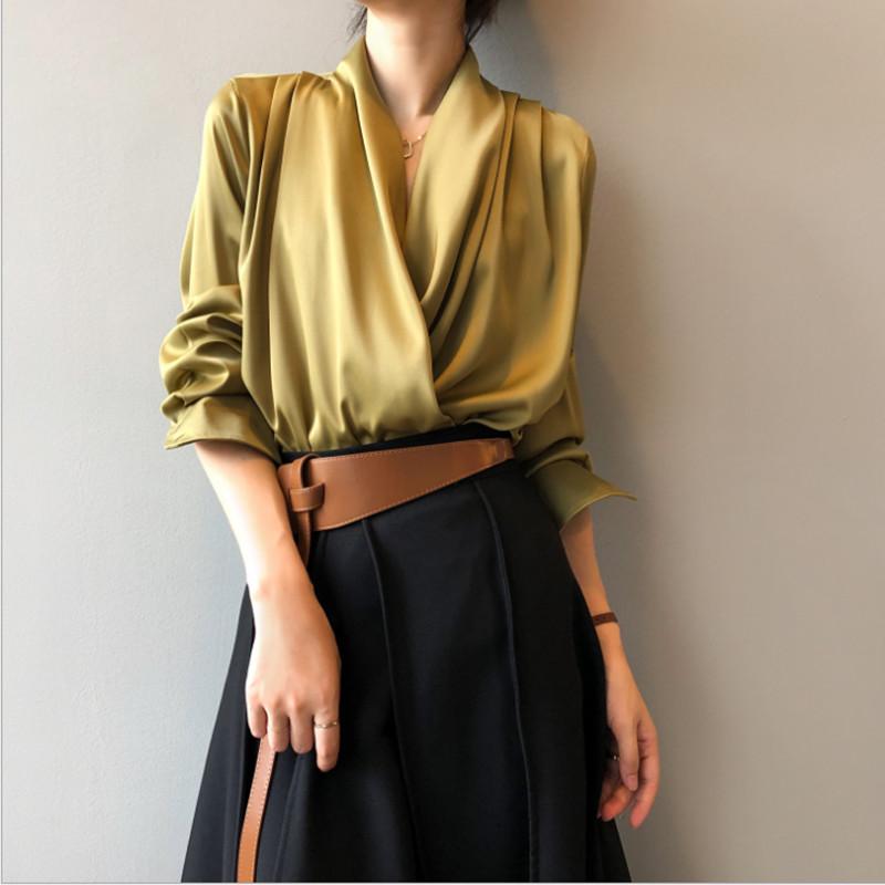

Women's T-Shirt French Style Satin V-neck Shirt With Elegant Drape Long Sleeves Harajuku Women Office High-street Commuting TemperamentWomen, White
