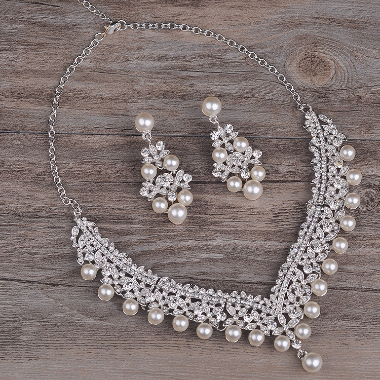 

Bridal Accessories Tiaras Headpieces Wedding Accessories Jewelry Sets price fashion style hair Pin crown