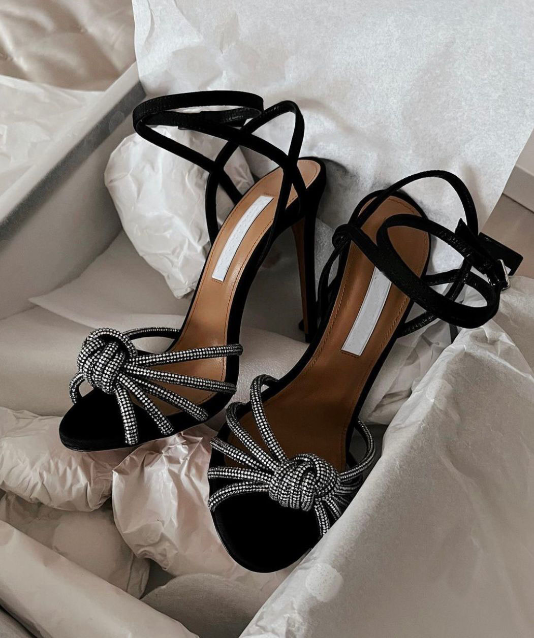 

Luxurious Brands Celeste Sandals Shoes!! Elegant Women Crystals Strappy Lady High Heels Summer Bridal Wedding Party Discount Footwear EU35-43
