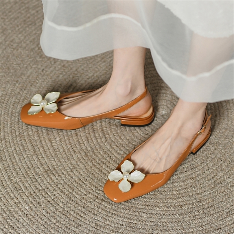 

Sepatu Wanita Sandal Kaki Persegi Bunga Mutiara Retro Elegan Prancis Ujung Lancip Musim Panas Mode Seksi 220611, Beige