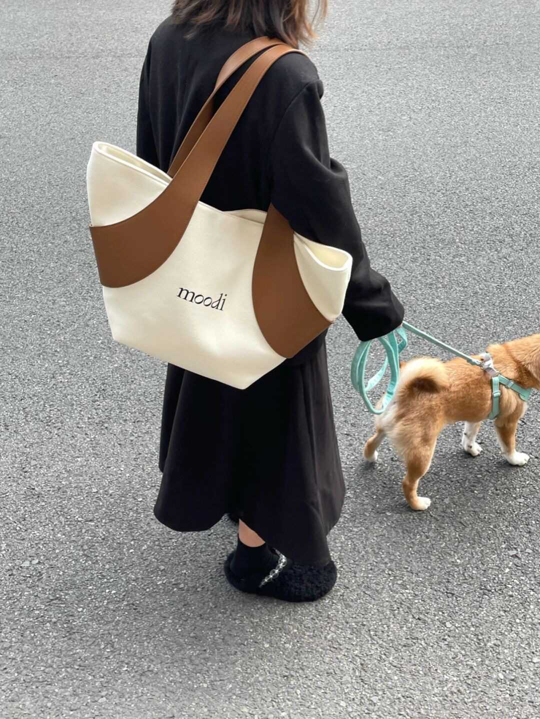

showecomfort01 store 2022 Korean minority design moodi canvas Pu splicing single shoulder bag leisure Commuter Bag Large Capacity Tote Bag, Black large size