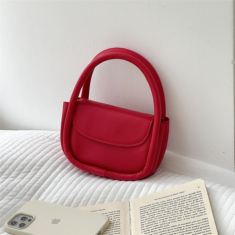 

2022 Woman New Designer Bag Korean popular square Handbags trendy messenger retro Women flip portable Fashion Handbag, Red