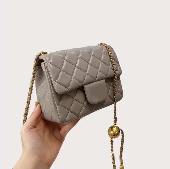 

Ladies Classic Mini Flap Crush Ball Bags Square Candy Colors Quilted Matelasse Chains Adjustable Shoulder Strap Gold Metal Hardware Designer Luxury_handbags 17CM, Black