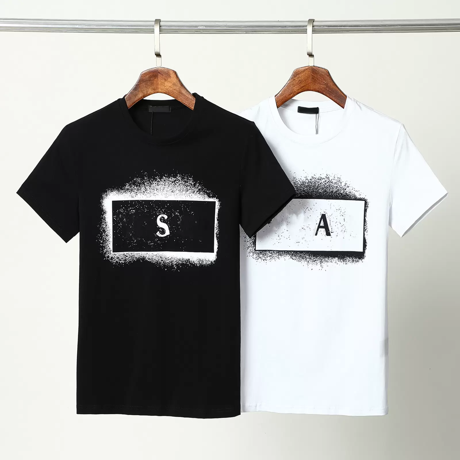 

2022 NEW Mens Womens Designer T shirts Printed Fashion man T-shirt Top Quality Cotton Casual Tees Short Sleeve Luxury Hip Hop Streetwear TShirtsLarge sizeM-XXXL