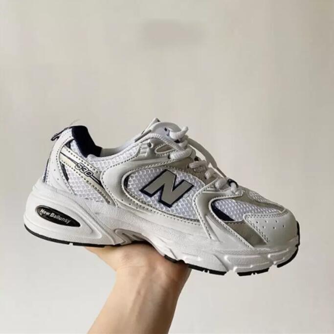 

2022 New Luxury Brand High quality Shoes Classical men women Unisex Casual shoes Leather Flat Letters lace-up 530 couple style sneaker 35-44, 01