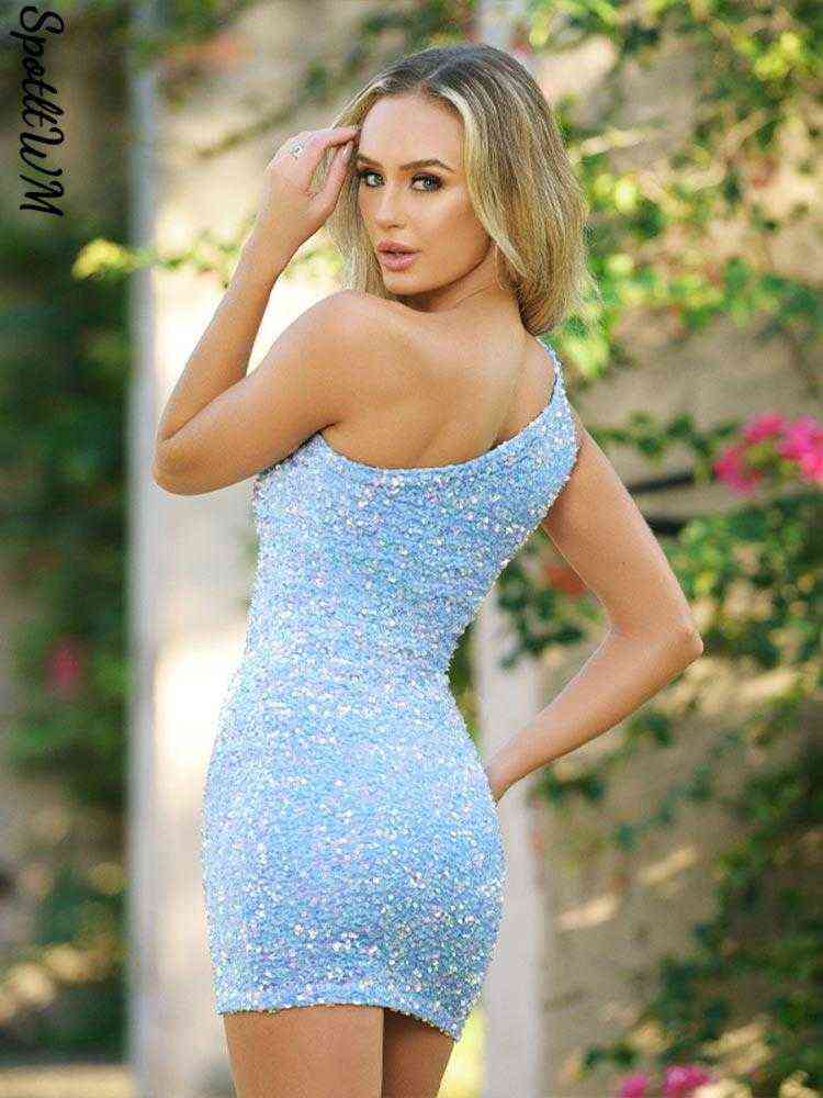 Femmes Sexy solide épaule inclinée Sequin Mini robe dames été mode fête moulante robe femme élégant moderne Streetwear T220816