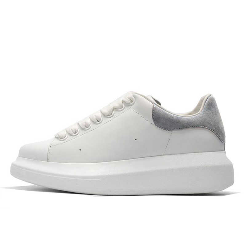 

Chaussures OG Designer Sneakers MC Unisex queens alexander Casual Shoes Luxury Men Women Platform Shoe Black Suede Triple White Mens Womens, Black leather