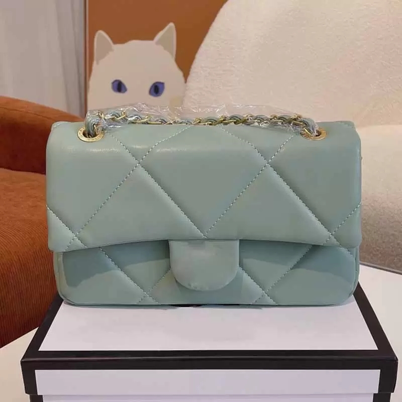 Mini Flap Designer Shoulder Bag Women Solid Color Lambskin Leather Classic Handbag Diamond Rhombus Metal Chain Messenger Crossbody Bag Ladies Tote B