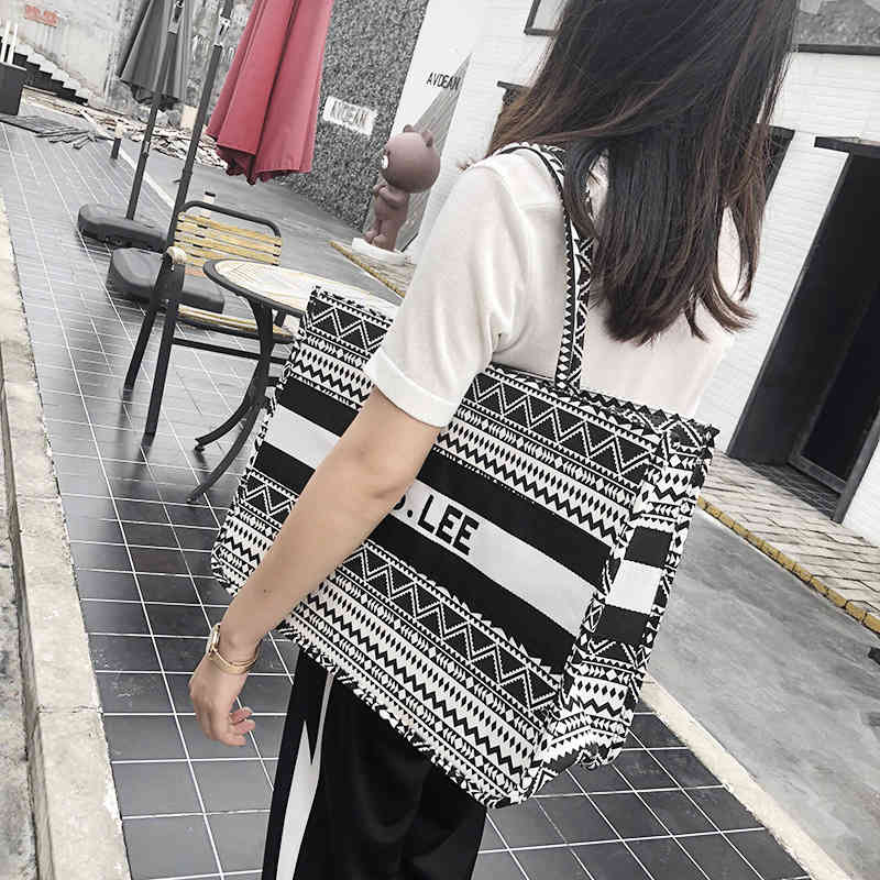 Sac de créateur Bag féminin à haute production 2022 Nouvelle mode shopping haute capacité sac fourre-tout D Home One épaule portable