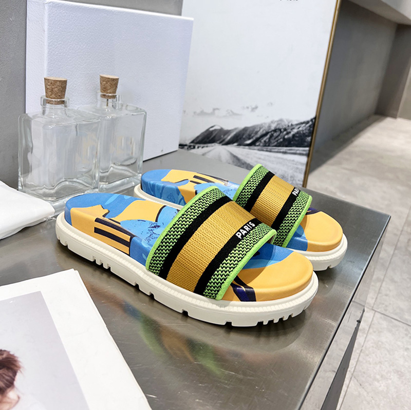 

Flower Pop Cotton Embroidery Slippers Woman Chunky Beach Slide Multicolor Embroidered Thick Leather Shaped Sole Designers Slides Causal Flip Flops Sandals