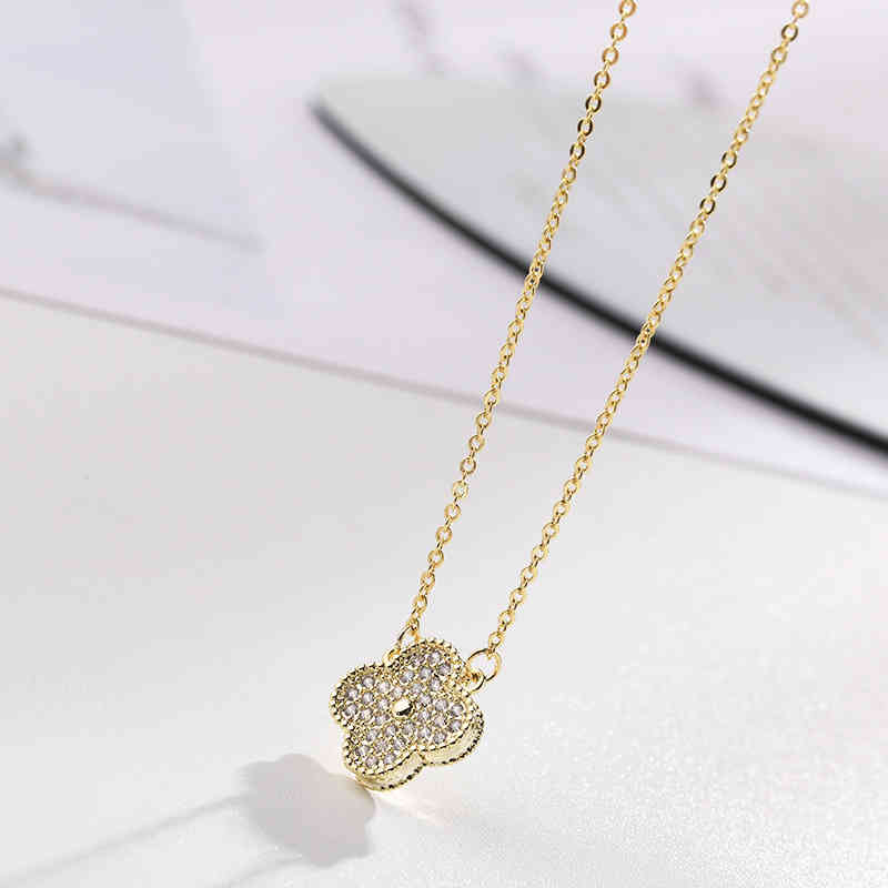 

Shi Jiawei Is Inlaid with Diamond Clover Necklace, Net Red, 18 k Gold Zircon Clavicle Chain, Women's Simple Fashion Necklace