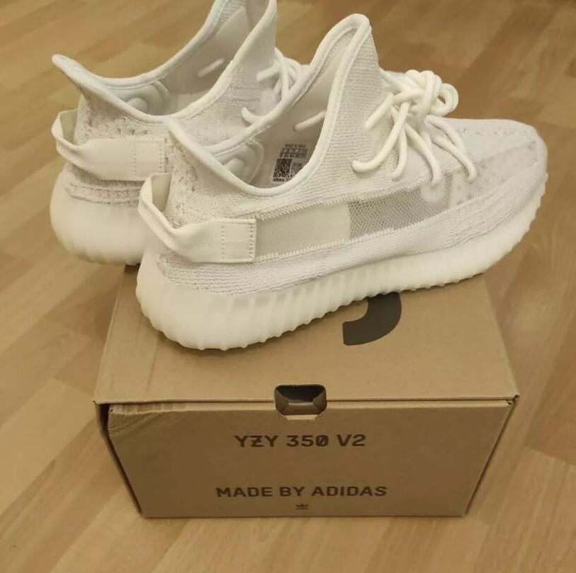 

Yeezy Boost 350 V2, Color