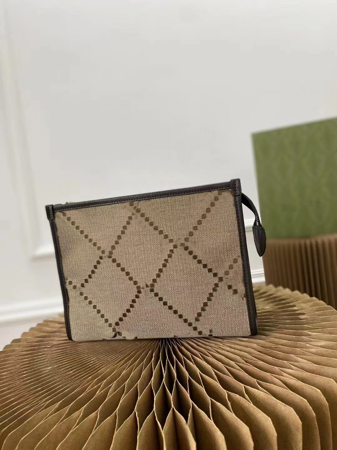 

Designer handbag men's and women's general Large Canvas Handbag distribution box