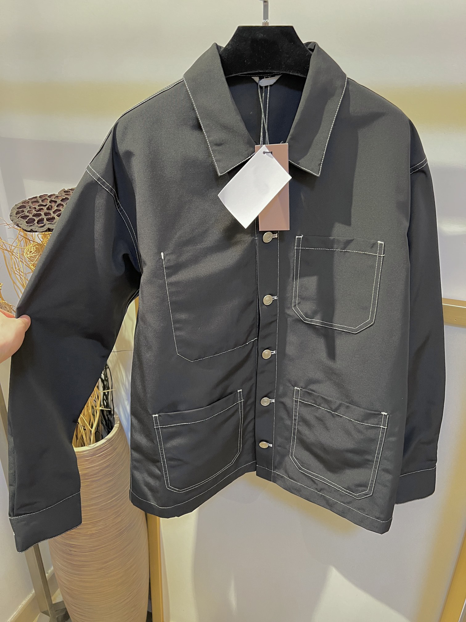 2022 Fall Nouvelles chemises de créateurs de marque Us Taille des chemises noires à poitrine de haute qualité Design de couture de poche de haute
