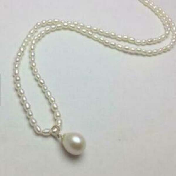 

White AAA Akoya Natural Pearl Necklace Pendants 14K