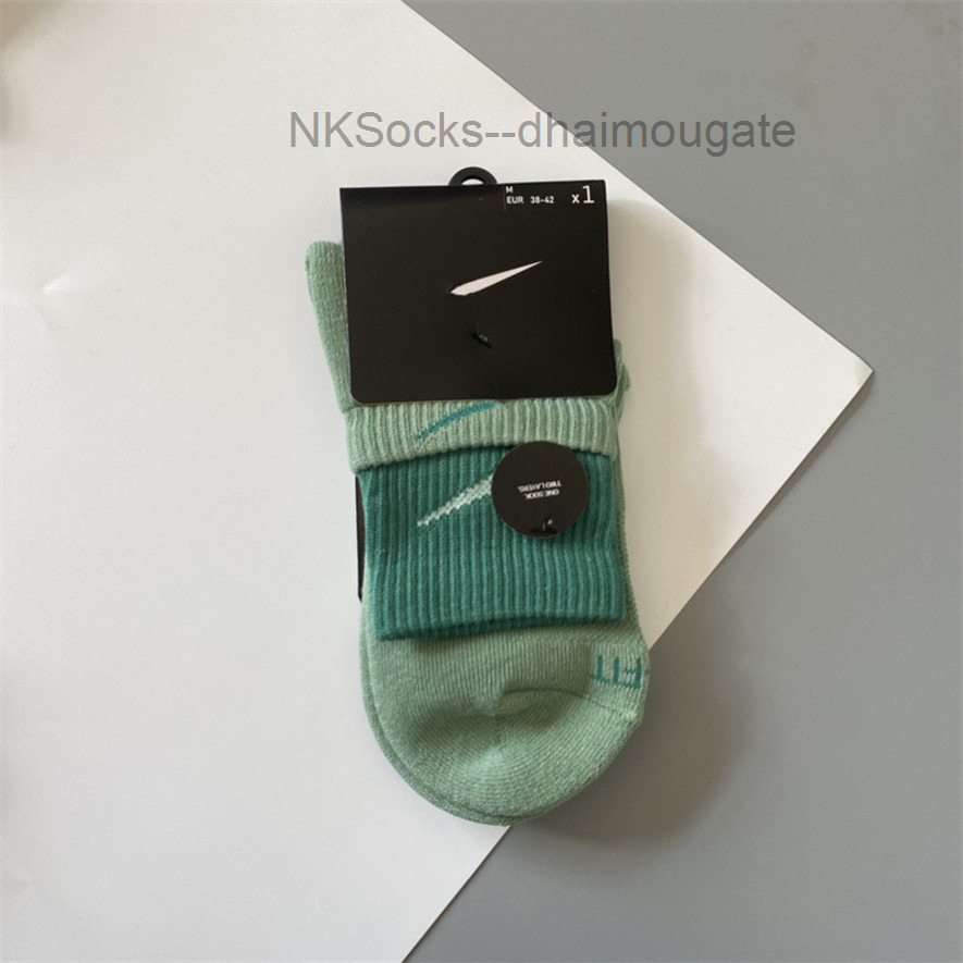 

Fashion Men Classic Socks Hook Brand Color Stitched Men's Women's Long Tube Sports Training Sock Street Couple Middle Tubes Luxury Medium Sportsocks Eur Size 5uc2, Medium tube 2