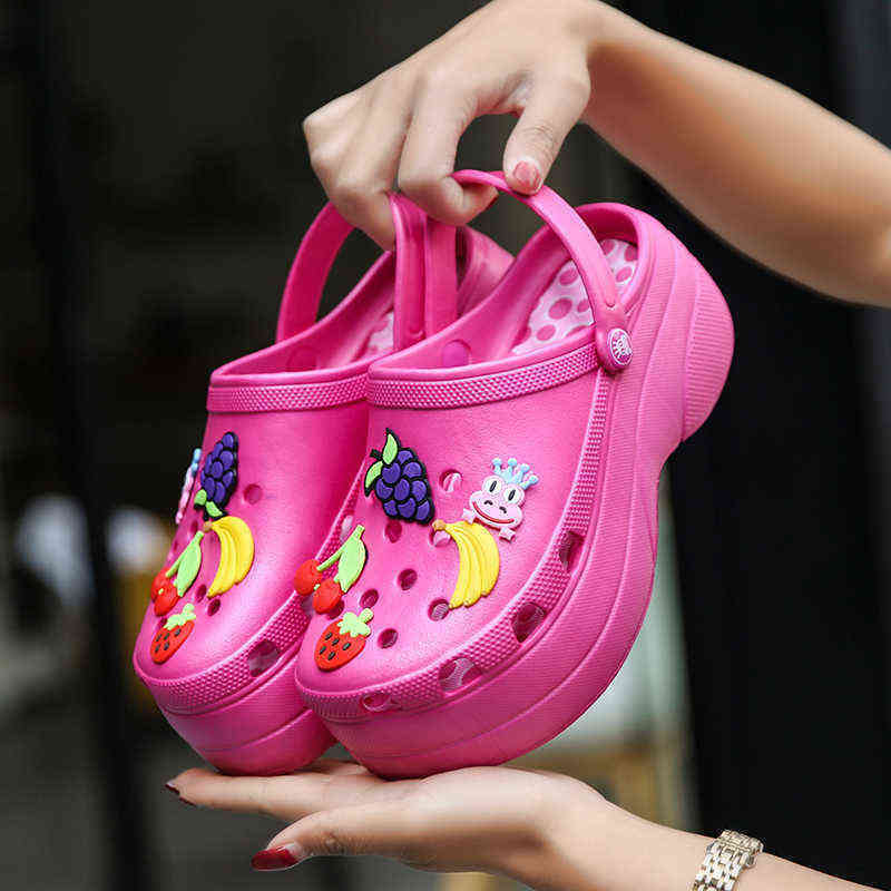 

sandals Summer Women Slippers Platform Clogs With Charms Outdoor Garden Shoes Beach Sandals Thick Sole Indoor Slides Home Bathroom 220623, Orange