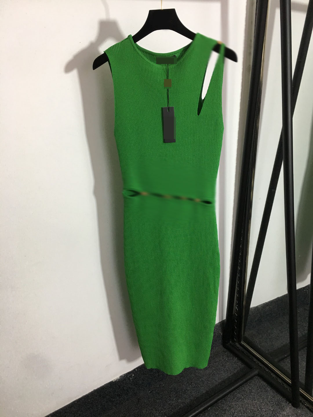 

810 2022 Autumn Brand Same Style Dress Sleeveless Empire Fashion Crew Neck Womens Clothes White Black Green High Quality meiyi