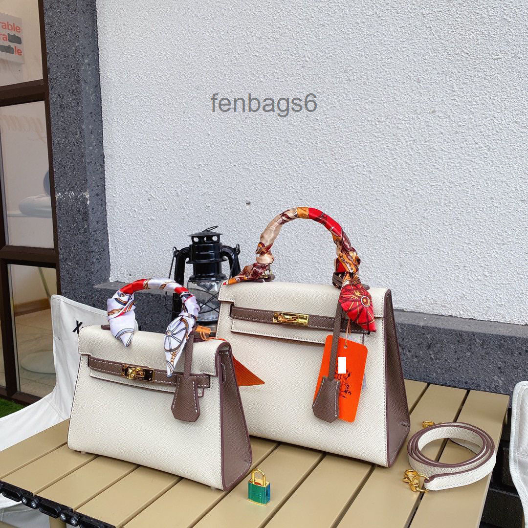 

Designers Bag Herme 2022 Bags Women Handbags Palm Print Kellies Head Layer Cowhide Hand h Women's Splicing, White elephant grey