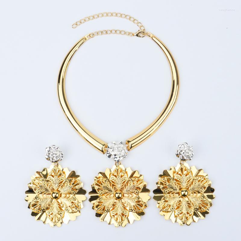 

Earrings & Necklace Dubai Gold Plated Jewelry Set Luxury Flower And Pendant Bridal Accessories Sets For Weddings Gifts NigerianEarrings, As pic