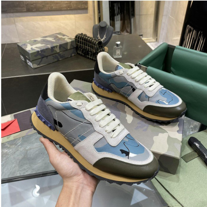 

2022 BRAND Designers Camouflage Sneakers Men Women Rivet Shoes Studded Flats Casual Shoe Mesh Camo Suede Leather Trainers Rockrunner Chaussures asddws