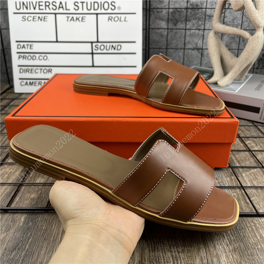 

Luxury Designer Slippers for Women Lambskin Sandal Slipper Summer Flip Flops Slides DESIGN SHOE WOMAN Leather Ladies Slippers High Quality With box Dust Bag, Taupe haze-01
