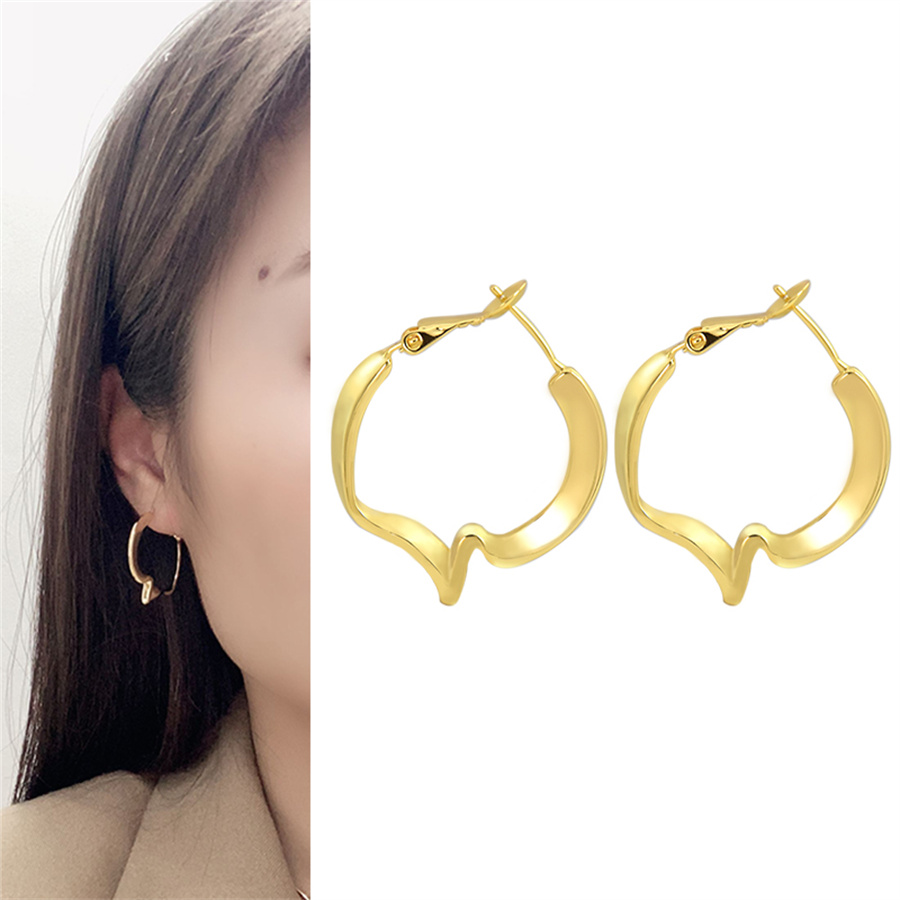 2022 Boucles d'oreilles de mode coréenne Designer pour femmes Stud Bijoux de luxe Filles Élégantes 18K Plaqué Or Hoop Drop Populaire Spécial Rétr