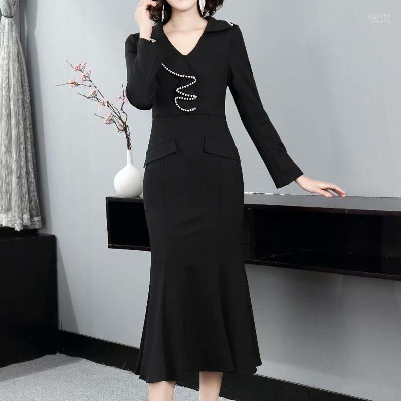 

Casual Dresses 2022 Fall Style Sexy V-Neck Long Sleeves Beaded Slim Temperament Black Fishtail Dress Women High Quality