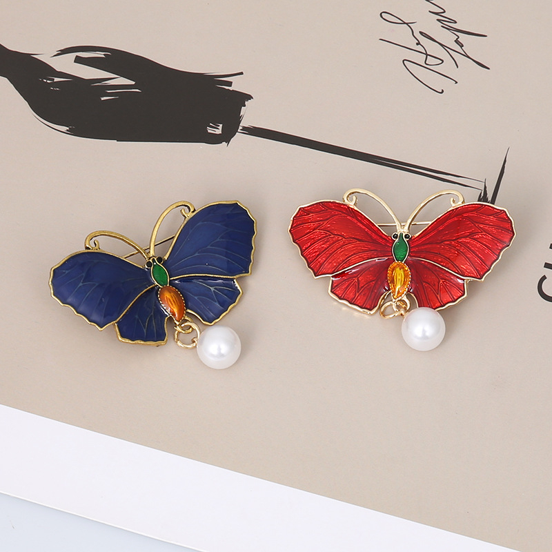 

Oil Painting Crystal Butterfly Clothes Brooches Europe Women Tassel Pearl Alloy Coat Collar Pins Blue Red Animal Sweater Skirt Corsage Badges Clothing Accessories