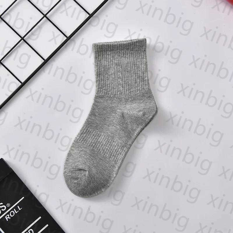 

Men socks Women High Quality Cotton classic Ankle Letter Breathable black and white mixing Football basketball Sports Sock GOOD 7 ED3V, Short length white