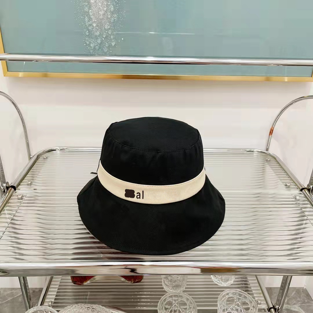 

Luxurys Designers Bucket Hat men's and women's summer sun hats outdoor tourism BEACH cap party tide caps, White