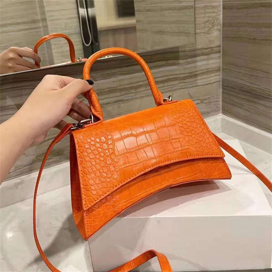 

Classic Designer Luxury Lady Handbags women Shoulder Bags Fashion Totes Cross Body half moon ladies coin purse Embroidery Handbag designers wallets crocodile bag, Black