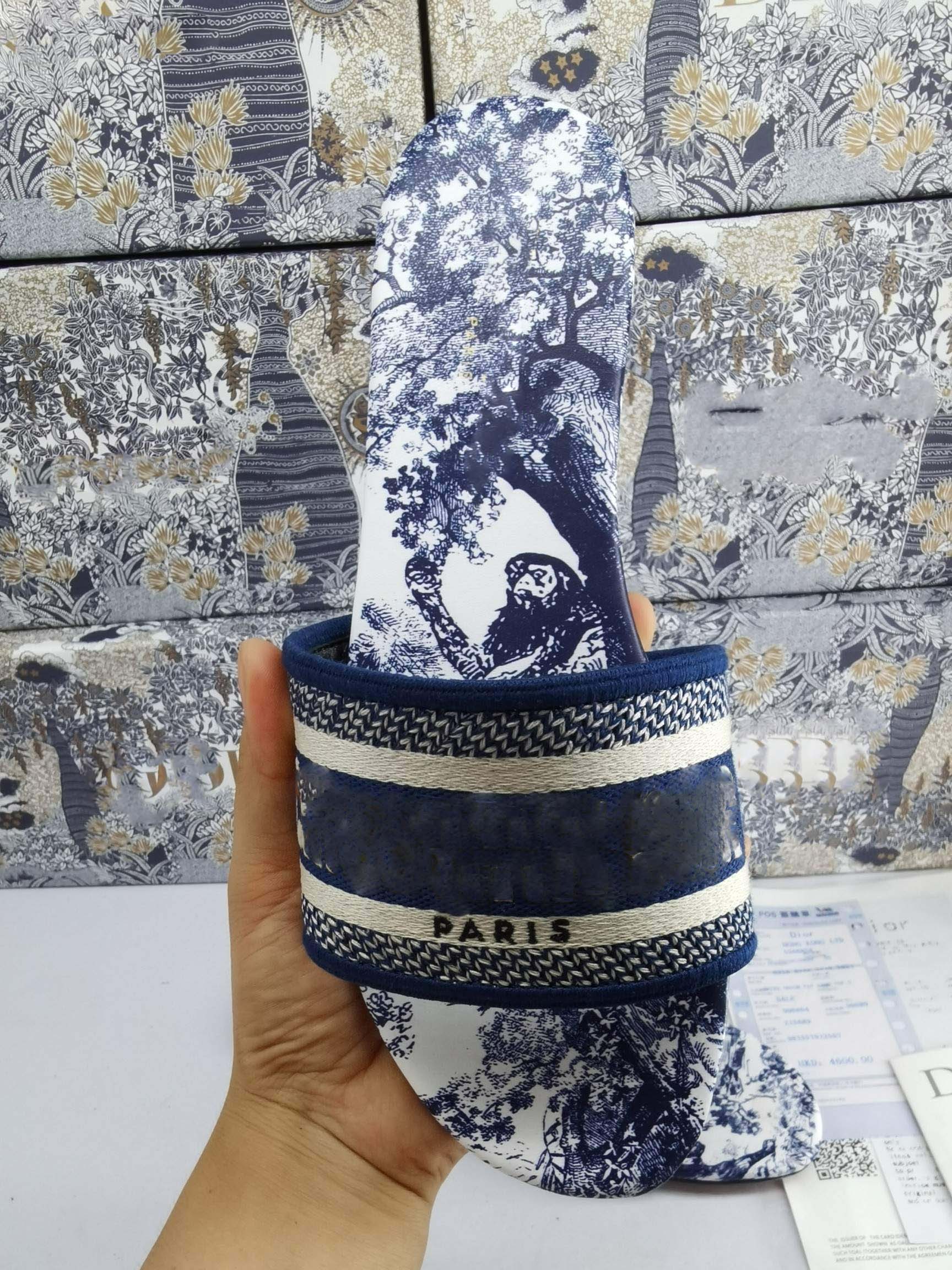 2022 Paris Broidered Dazzle Slipper Women Ladies Scuffs Summer Beach Stripted Caup Flip Flops Flat Slippers Sandals Sandales Designers Lettres de