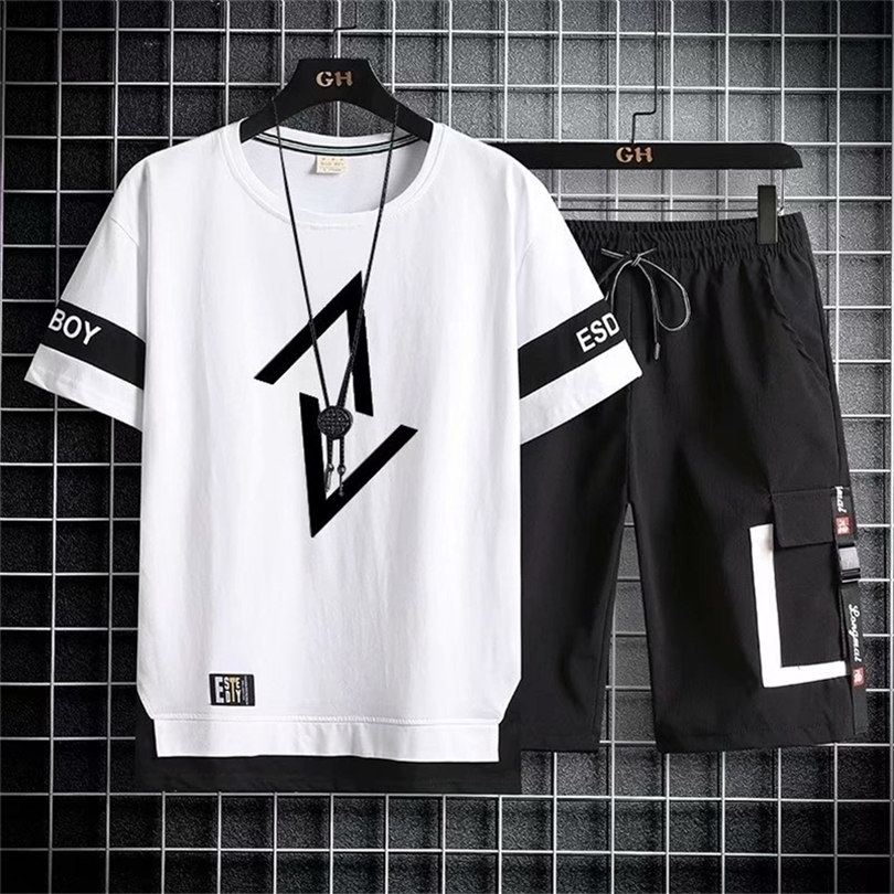 Japon Mode Hommes Ensembles D'été Survêtement À Manches Courtes T-shirts Sport Shorts Costume Vêtements De Sport S Joggers 220621