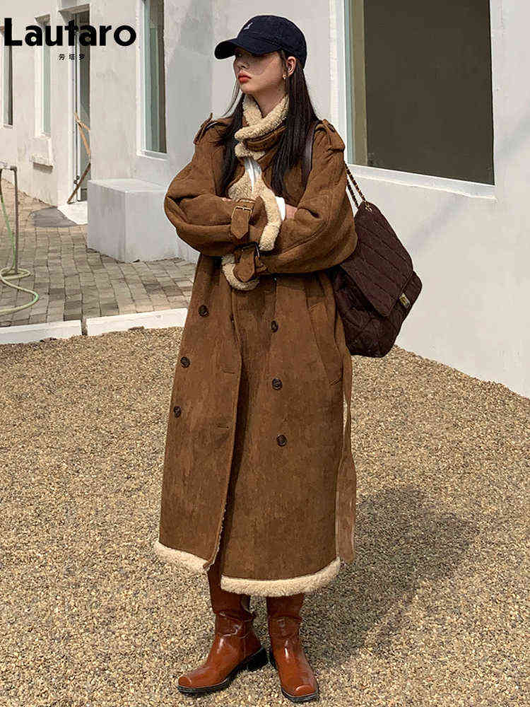 

Lautaro Winter Long Brown Oversized Thick Warm Faux Sheepskin Trench Coat For Women Belt Double Breasted Fleece Lined Overcoat J220727