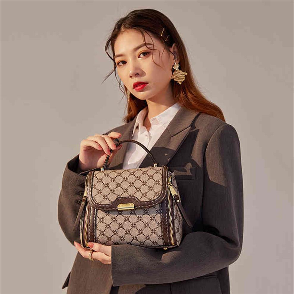 

2022 Latest Handbag Factory Store French Minority Small Women's Autumn and Winter Sense Bucket Bag Light277U, Coffee