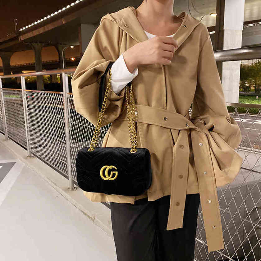 

20% off sitewide 2022 Top Design Luxury Bags autumn and women's net red same Dionysian texture Messenger Bag rhombic velvet chain bag