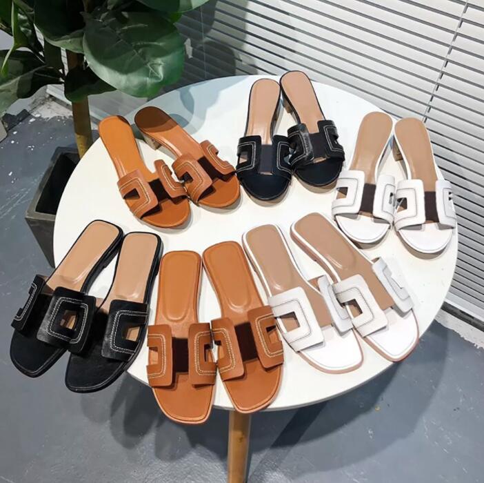 

2022Slippers Women Beach Slippers Summer Fashion Woman Flip Flops Leather Lady Metal Shoes Flat Ladies Slide with Box Top Quality