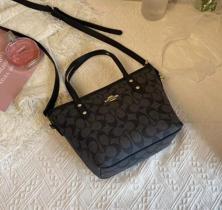 

A93 high quality designer retro women leather handbag Envelope shopping crossbody messenger Chain flap bag tote shoulder bag, Natural color