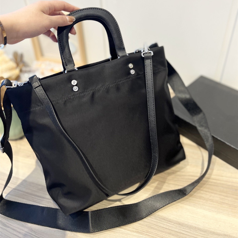 

5A Women Black Handbags Tote Bag Designer Edition 2005 Nylon Shoulder Bags Fashion Casual Cross Body Shopping Totes Straw Pleated Purses 2022, Box(could get damaged)