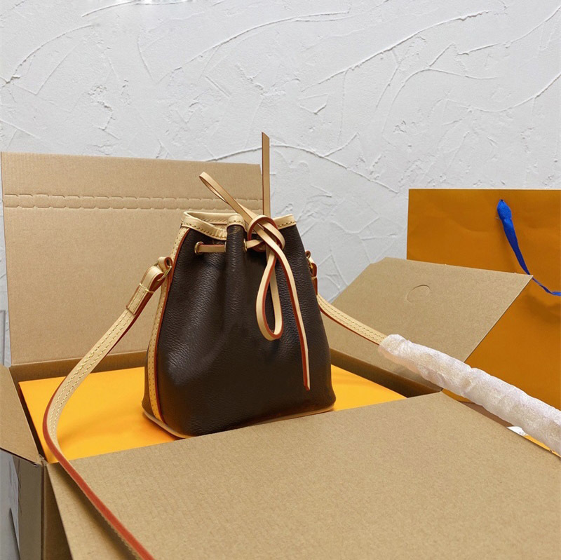 

Crossbody Designer Bag 2023 classic old flower mini Bucket Bags Fashion lady shoulder exquisite handbag size 15cm gift box, Brown