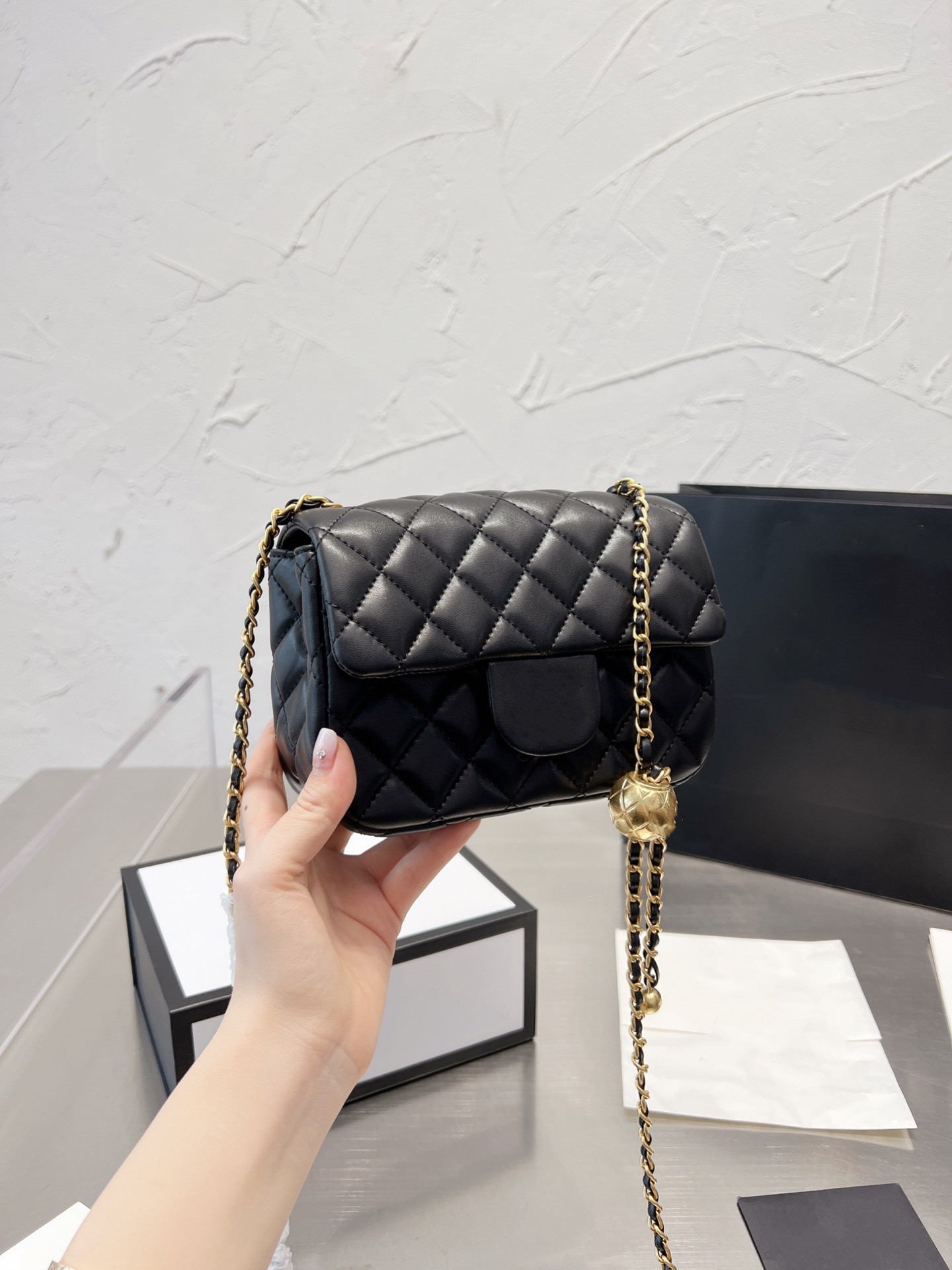 

Multicolor ladies fashion designer Crossbody bag pure color classic leather handbag shoulder bag disc ZH portable mini double yellow gold chain wholesale price, Box