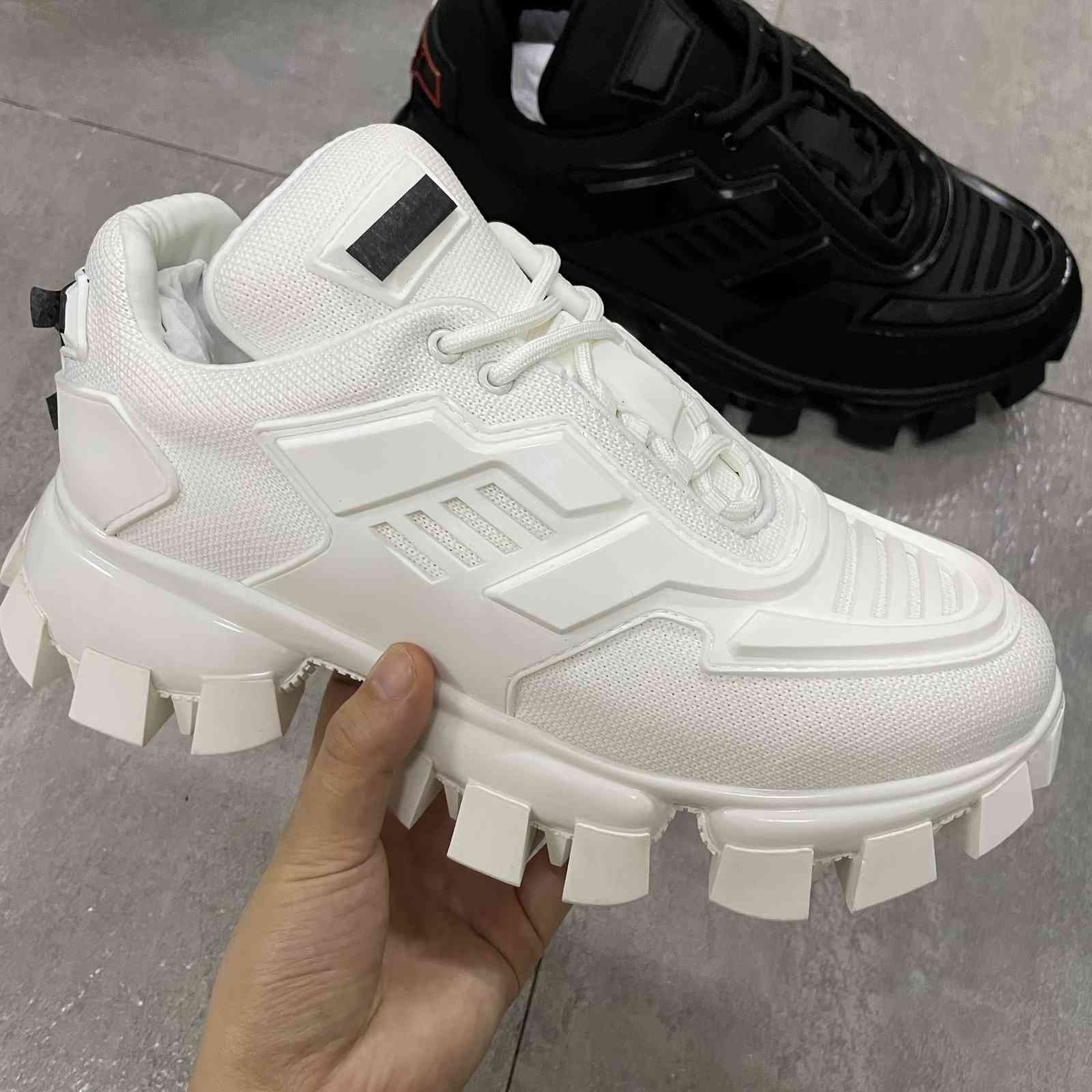 

2021 Cloudbust Thunder sneakers for Mens woman platform Trainer 3D runner shoes knit fabric Low Top Light Rubber Sole Large Size with box NO40, Color 13