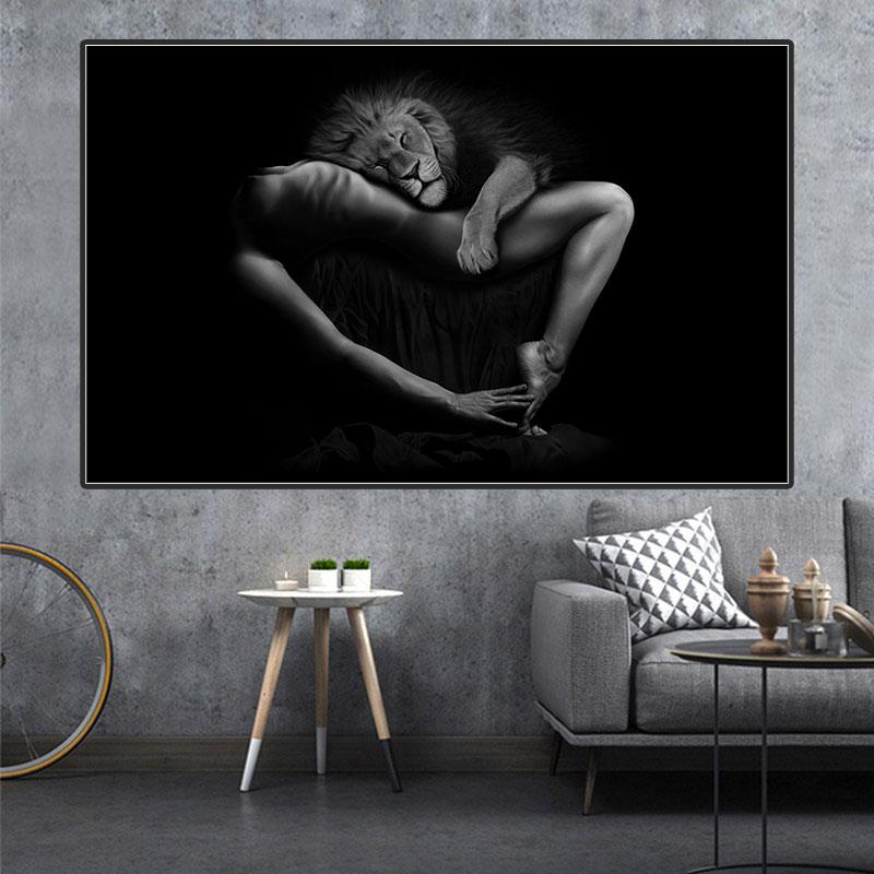 

Paintings Black And White Lion Heart With Nude Woman Pictures Sexy Body Canvas Painting Wall Art Fashion Posters For Living Room DecorPainti
