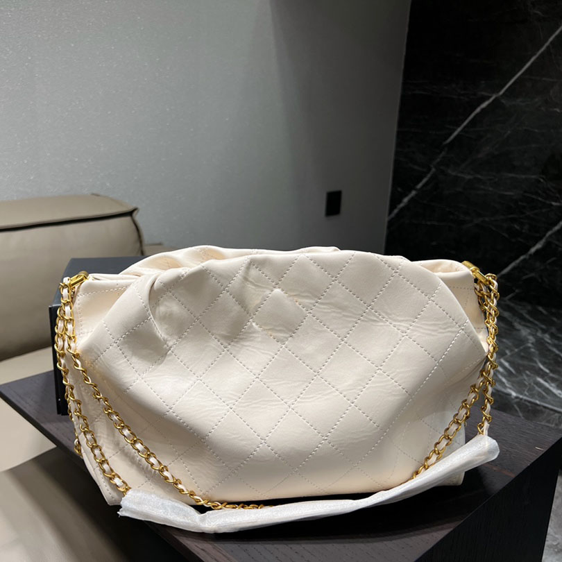 

Ladies Cloud Shoulder Bags Classic Black and White Top Leather Plaid Quilted Hardware Metal Chain Large Capacity Handy Messenger Bag Luxury Designer Clutch Bag 31cm