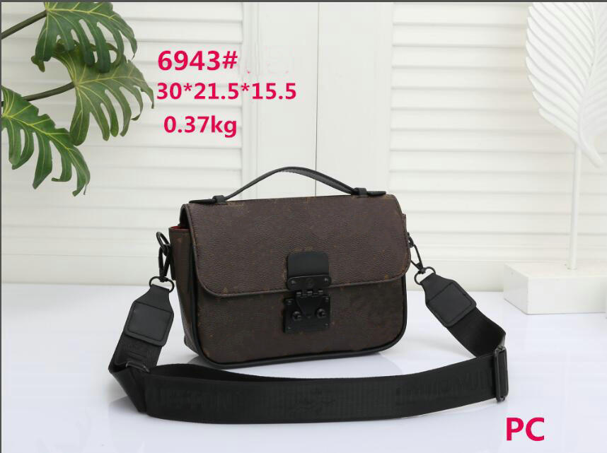 

luxury woemn shoulder crossbody bag Chest pack lady Tote chains Designer handbag presbyopic purse messenger bags purses 6943#45 30x21.5x15.5cm, Yellow