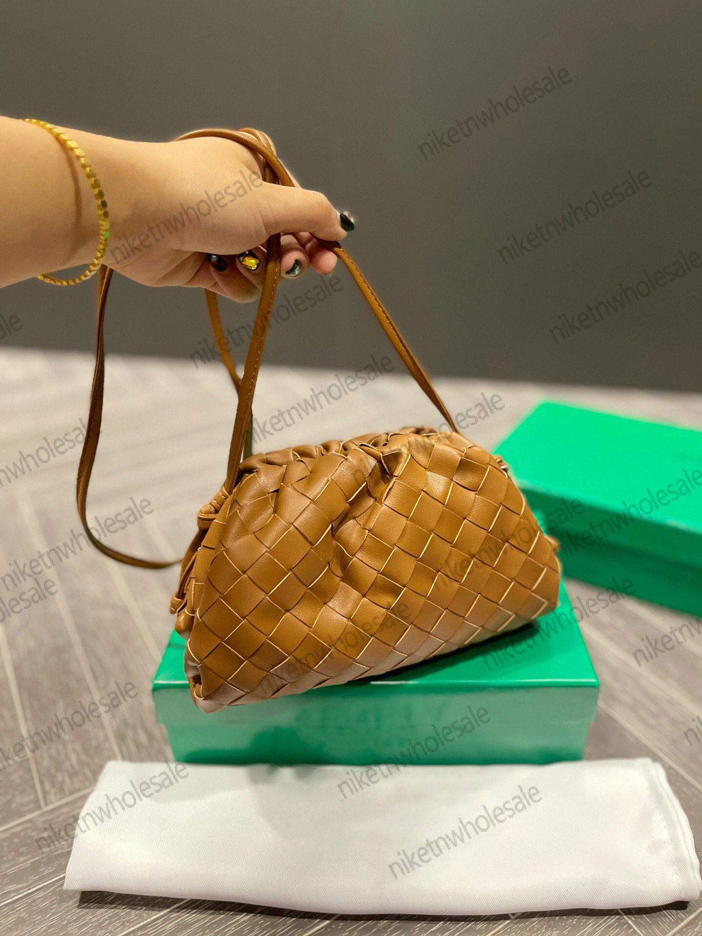 

women's designer fashion real leather hain cloud bag soft wrinkled dumpling Shoulder Messenger large chain handbag, ##